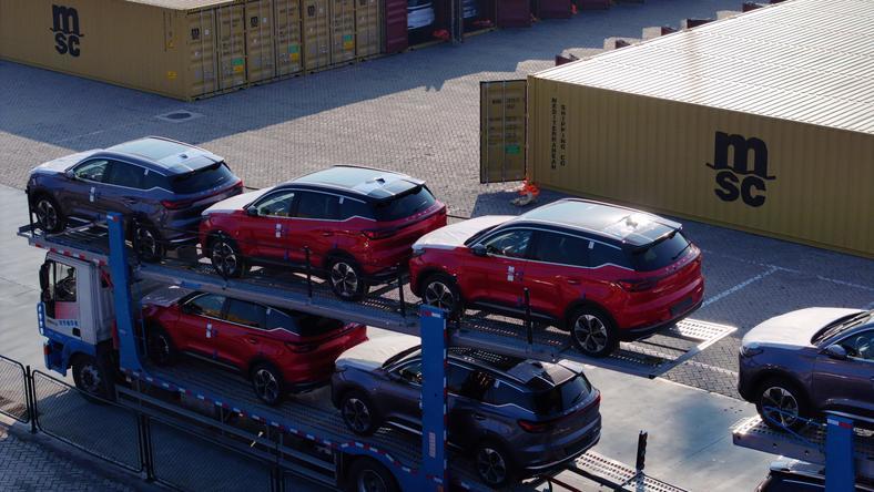 奇瑞日赚4000万冲上市:燃油车全球“吸金”,新能源国内“吃土”